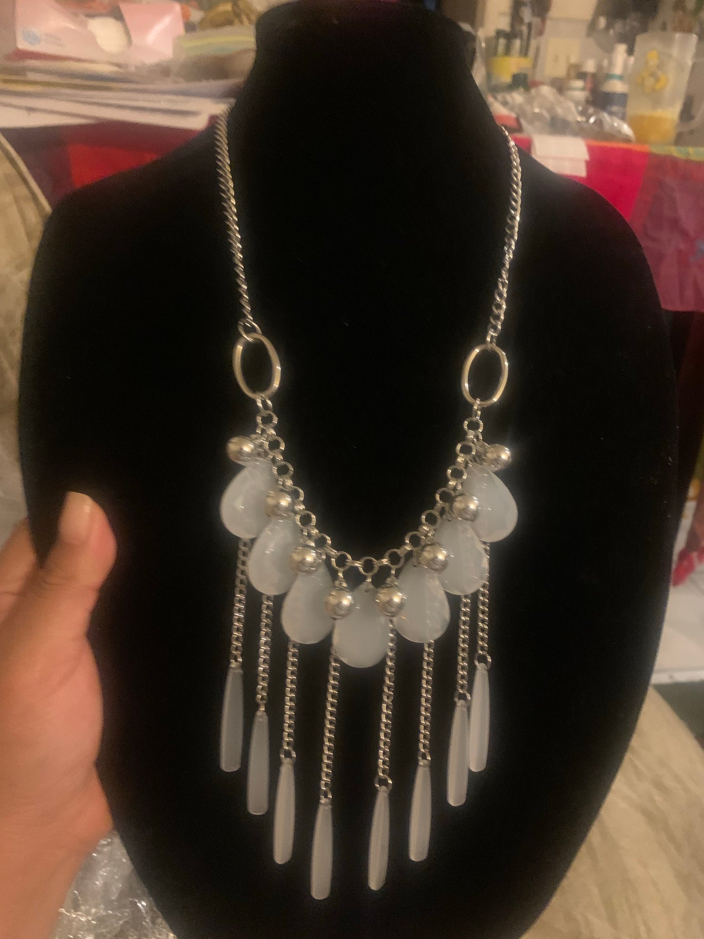 Reaoring Riviera White necklace