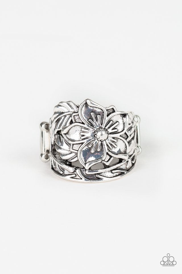 Flower ring color silver