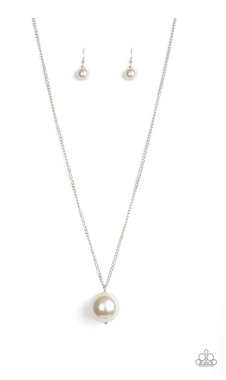 The Grand Baller white necklace