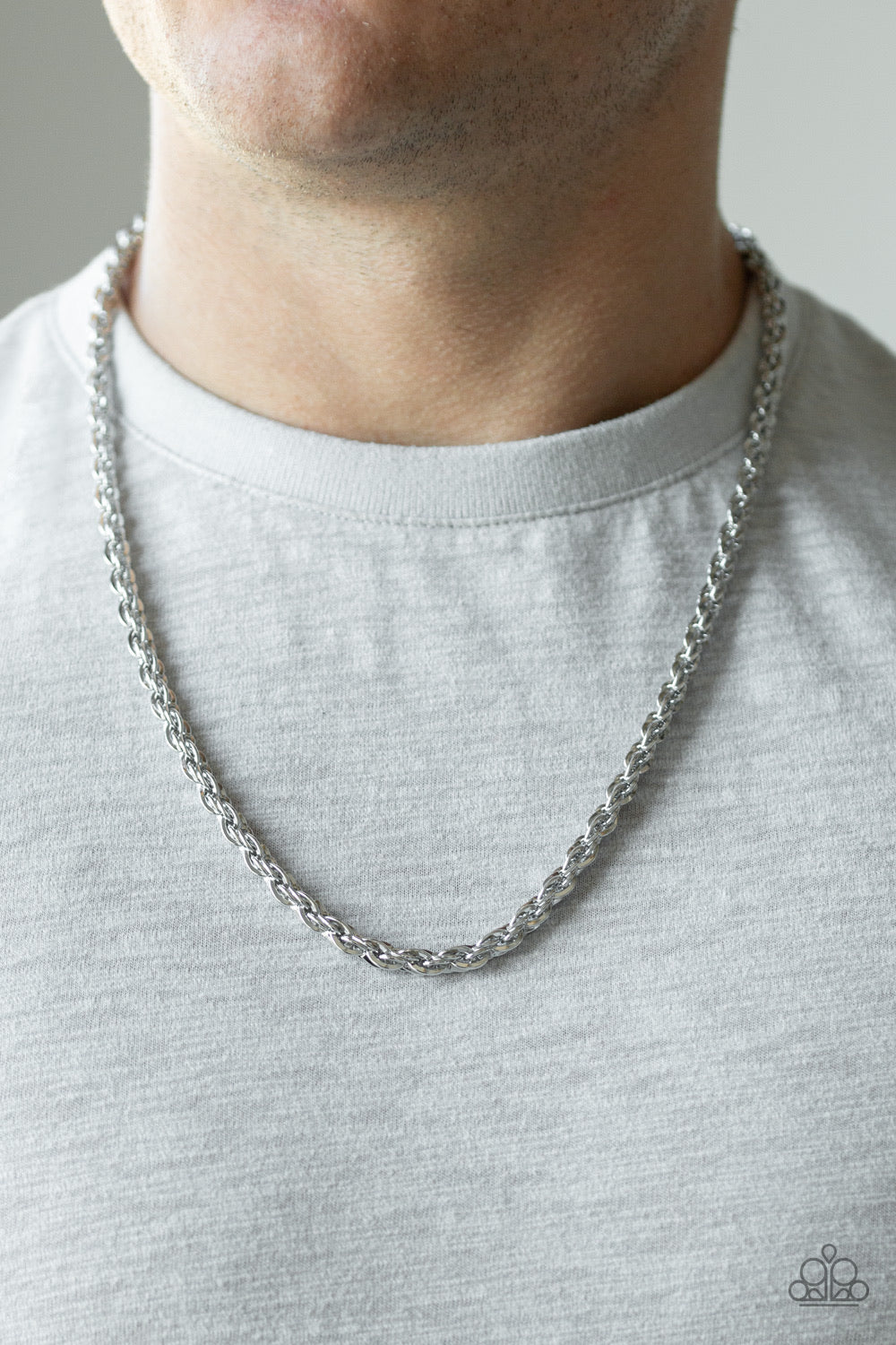 Men’s necklace color silver