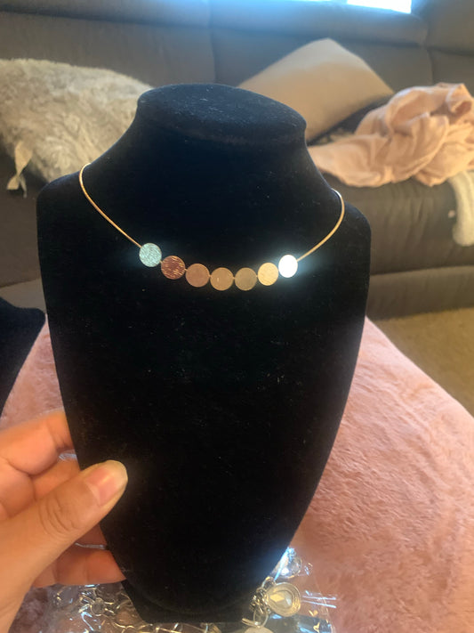 Slimmer Glimmer Gold Choker necklace