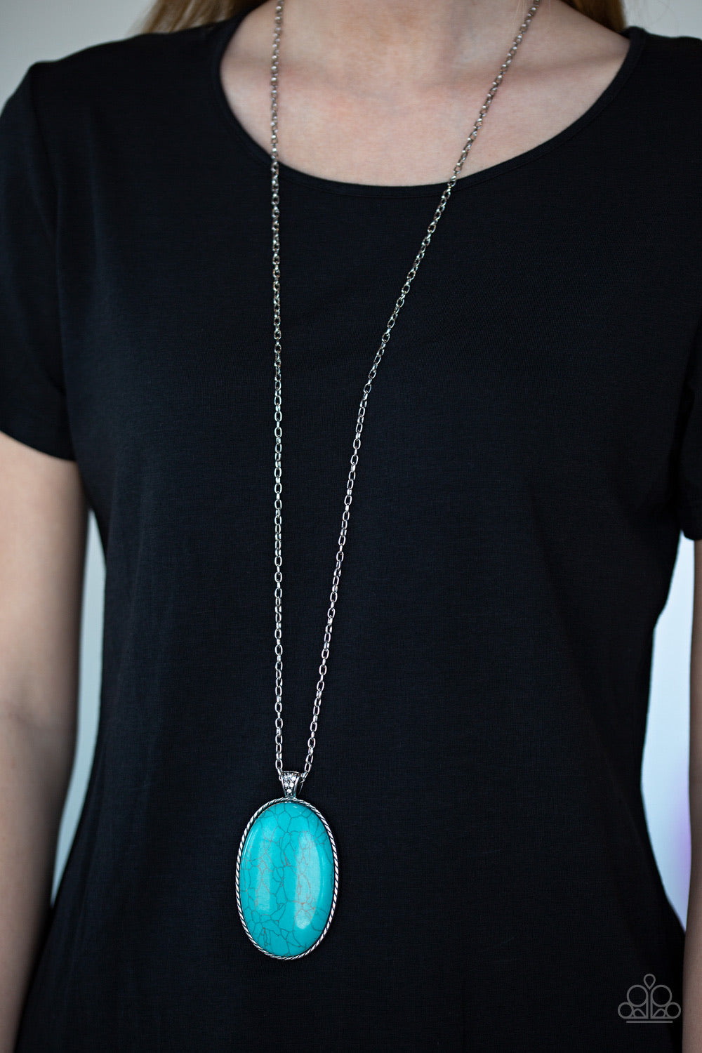 Stone stampede blue necklace