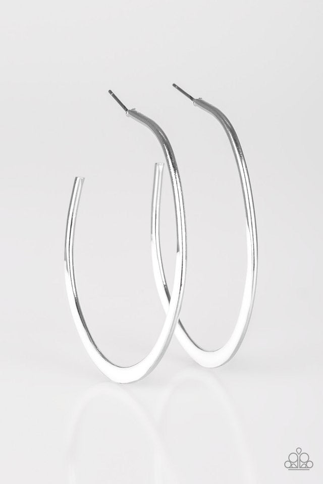 Hoop earrings white