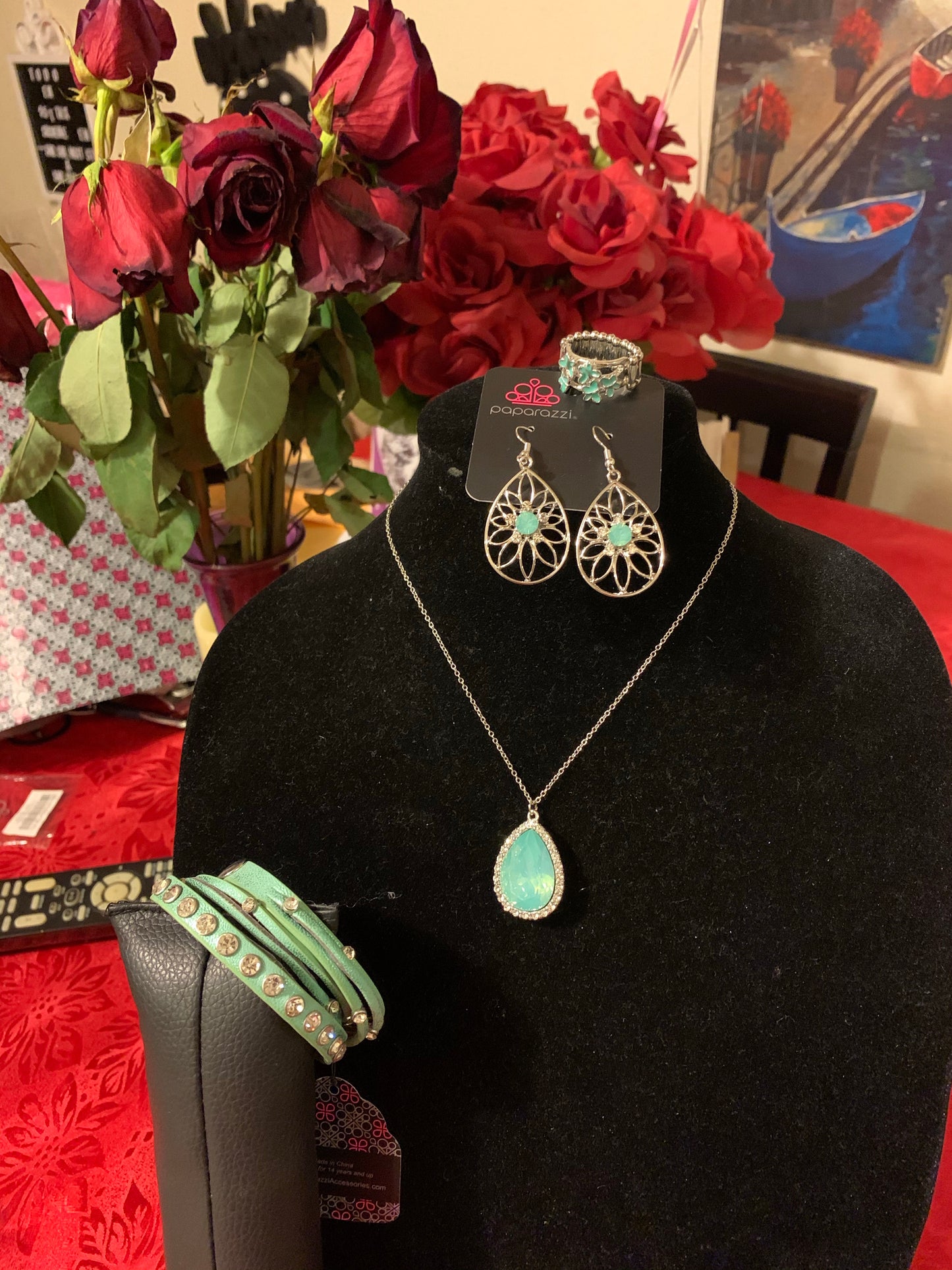 4pc set color green; includes: necklace, bracelet, earrings and ring