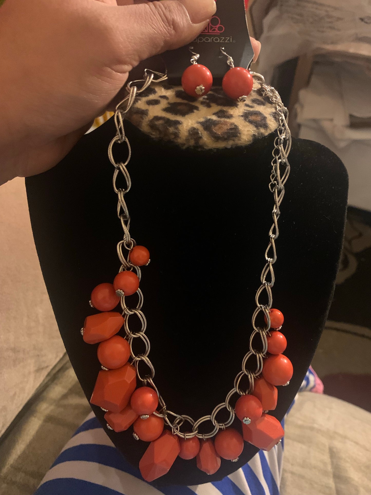 Necklace color orange